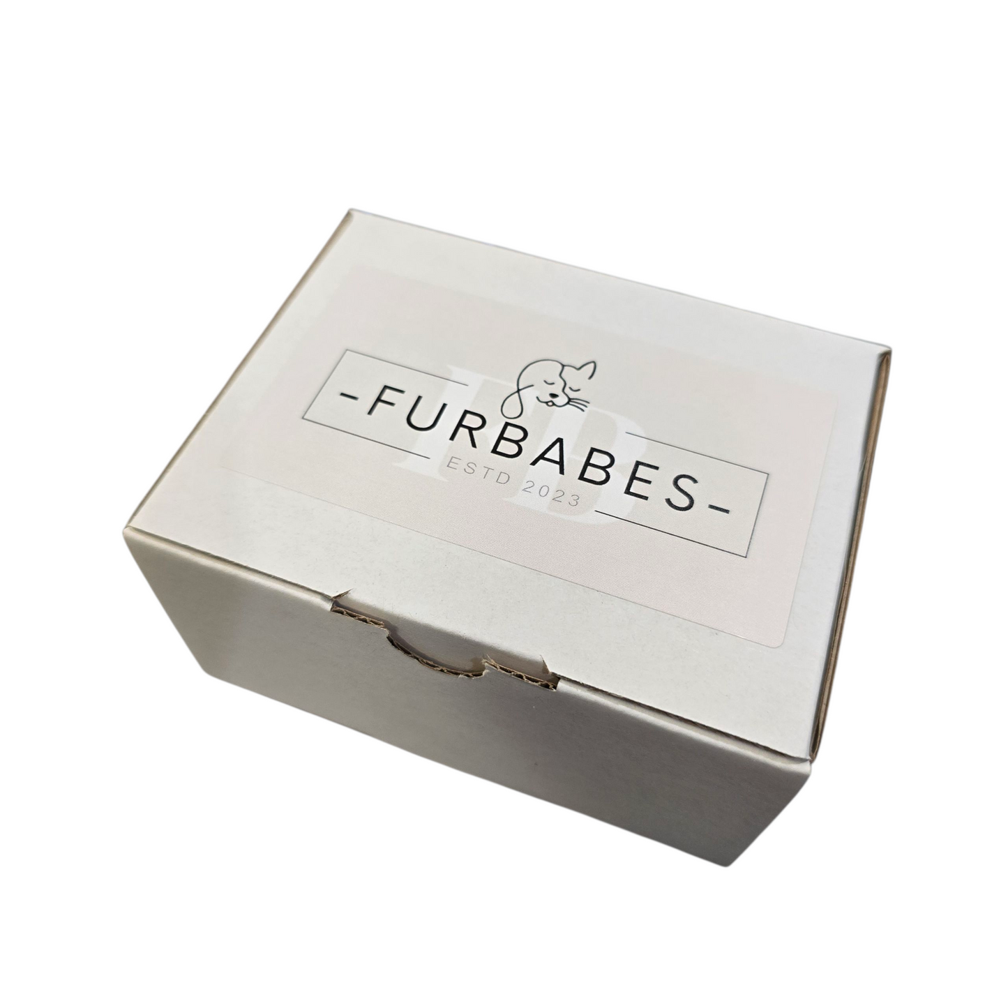 Portable, compact, handheld Mini Depilling Brush with Sticky Roller to remove pet hair